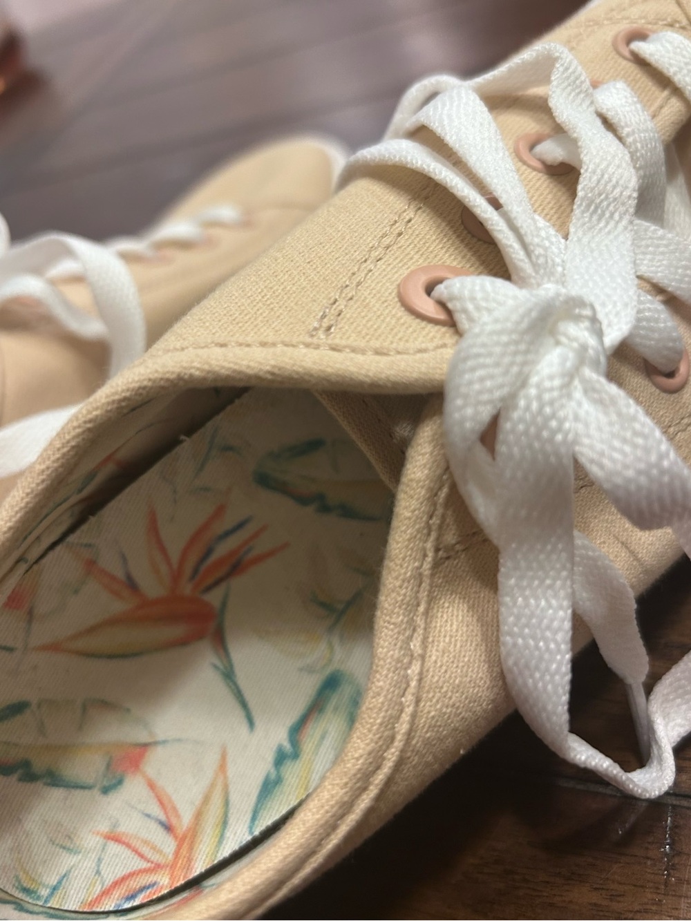 Vionic Oasis Sneakers Size 7 Tan NEW Without Tags - Picture 10 of 12